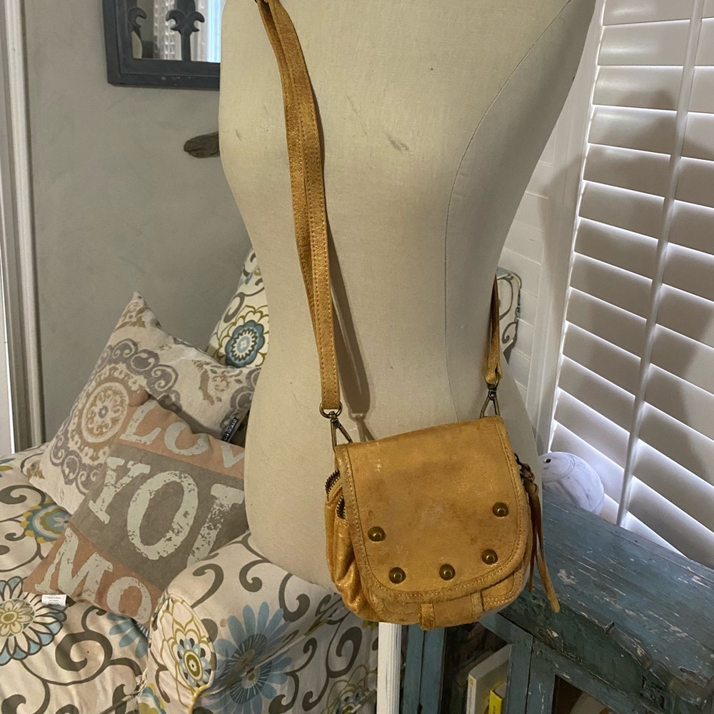 Women’s Matt&Nat yellow crossbody bag